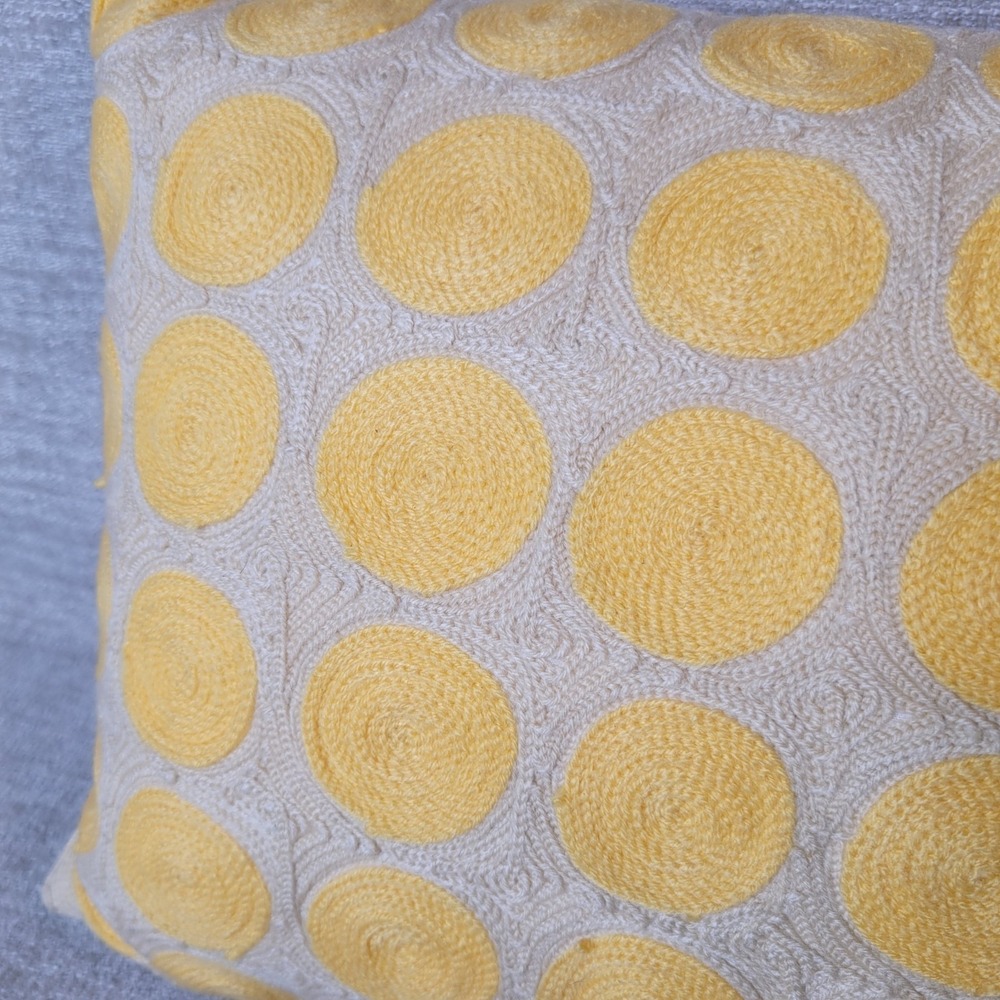 Pottery Barn 12x16 Throw Pillow Yellow Round Swirls 2008 Old Stock - Picture 3 of 10